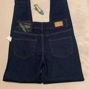 TAHARI ladies Sharon roll cuff skinny night sky wash jeans SIZE 6 NWT